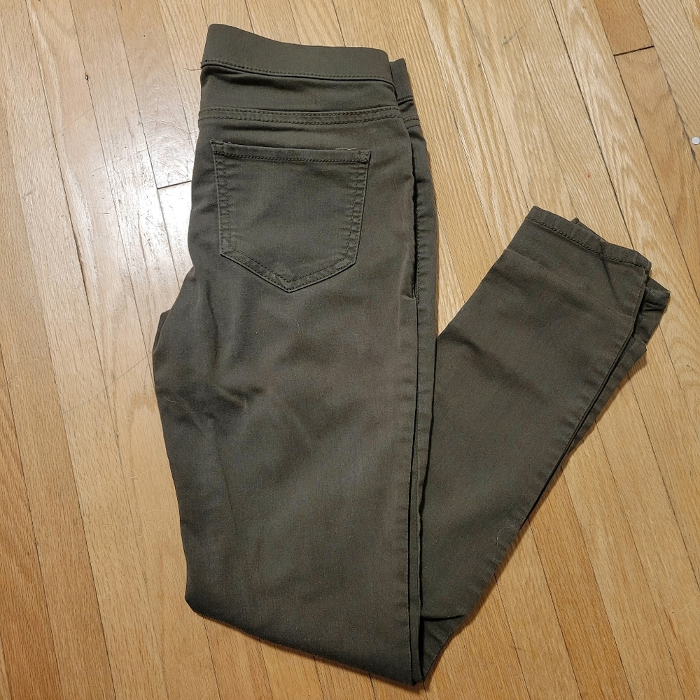 No Boundaries Pull-On Skinny Jegging